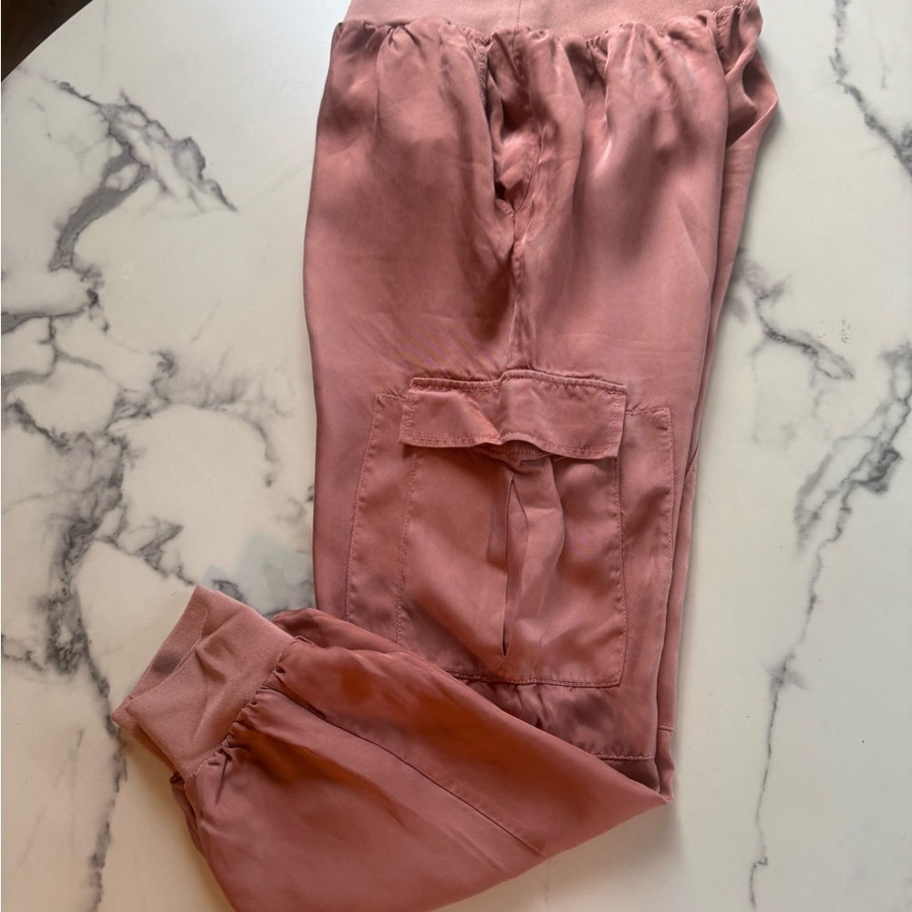 Cinq à Sept Blush Pink Cargo Joggers - Picture 2 of 3